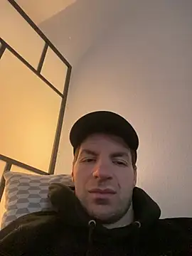 Ricoleckt online show from 8, 1, 2025