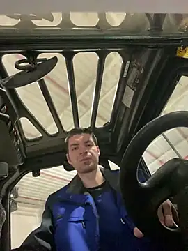 Ricoleckt online show from 5, 3, 2025