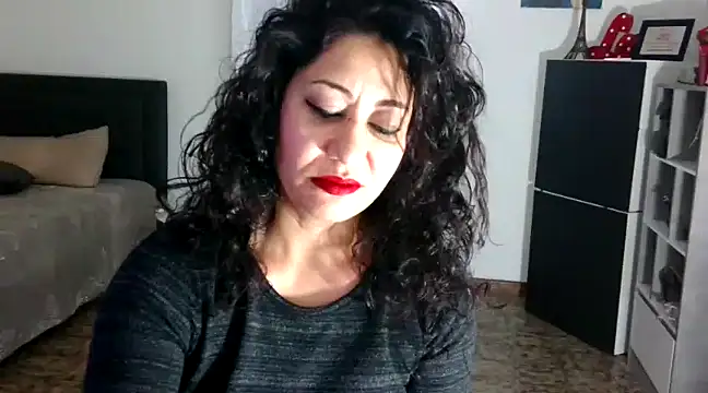 Snapshot of danasantoreal chatting on 18, 12, 2024 danasantoreal online show from 18, 12, 2024