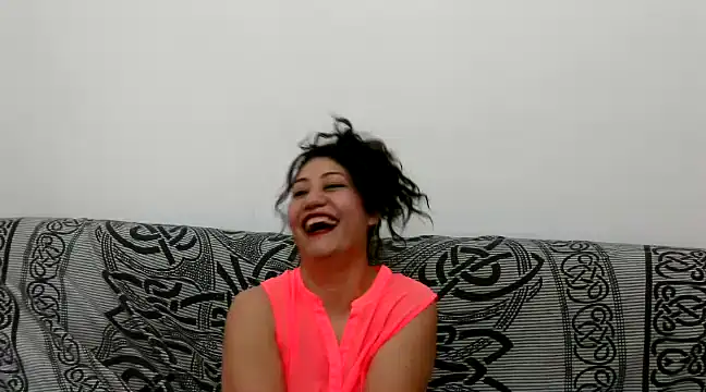 Snapshot of danasantoreal chatting on 4, 3, 2025 danasantoreal online show from 4, 3, 2025