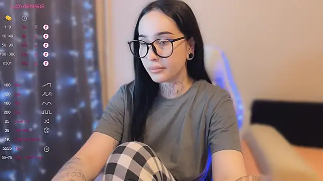 Snapshot of AnastasiaSun chatting on 19, 10, 2025 AnastasiaSun online show from 19, 10, 2025