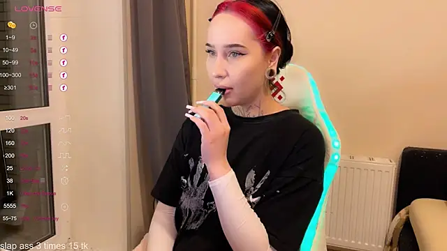 Snapshot of AnastasiaSun chatting on 19, 12, 2025 AnastasiaSun online show from 19, 12, 2025