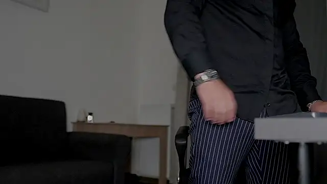 juliusmasters online show from 5, 10, 2025