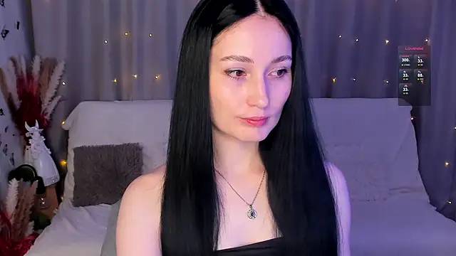 LisaMooore online show from 25, 1, 2025