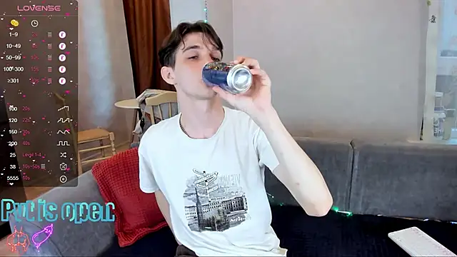 Aaron Boom online show from 13, 5, 2026