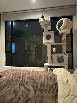 Rae Lil White online show from 6, 11, 2025