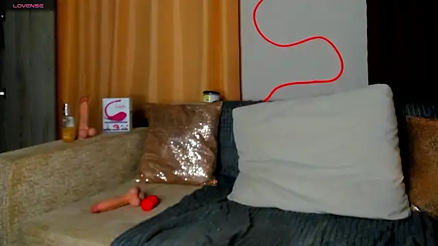 Leila purr18 online show from 7, 2, 2025