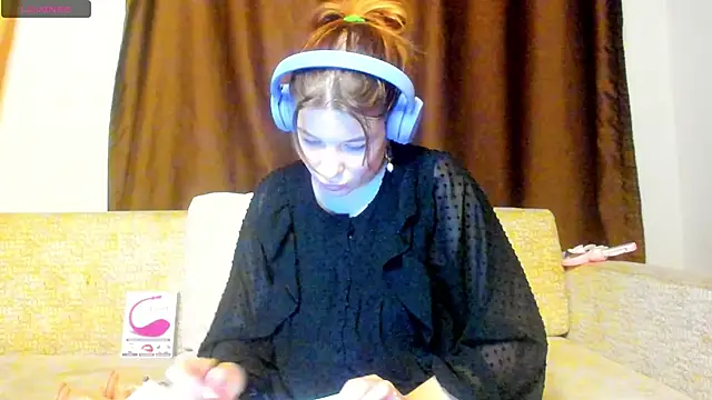 Leila purr18 online show from 27, 9, 2025