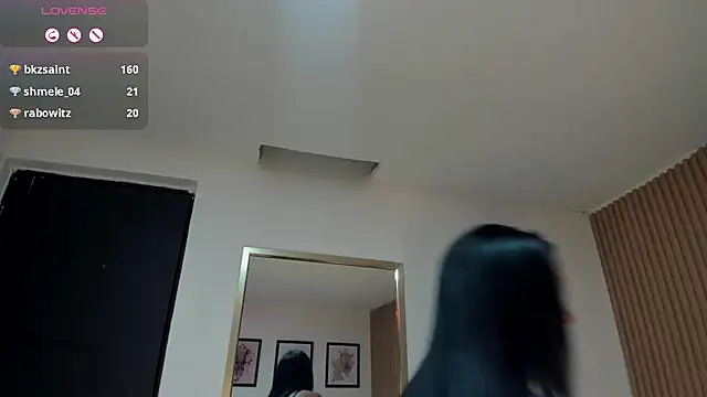 Dakota diaz  online show from 10, 2, 2025