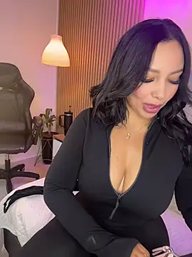 Dakota diaz  online show from 15, 5, 2026