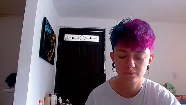 Snapshot of tomboyblue chatting on 19, 5, 2026 tomboyblue online show from 19, 5, 2026
