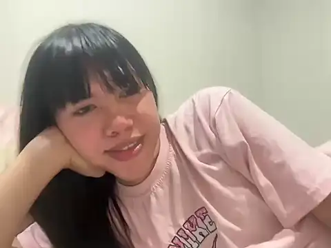 Snapshot of Ella_foxxx chatting on 11, 1, 2026 Ella foxxx online show from 11, 1, 2026