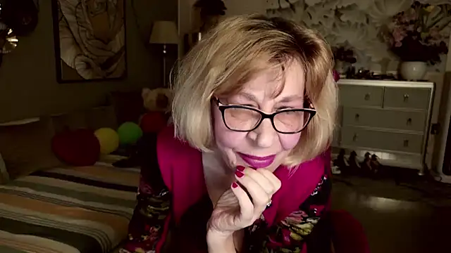HornyMilf 555 online show from 12, 5, 2026