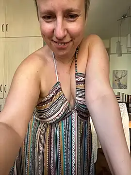 MariaValentine online show from 12, 7, 2026