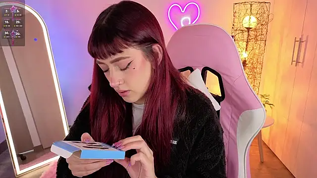 Snapshot of violet_ch chatting on 20, 6, 2026 violet ch online show from 20, 6, 2026