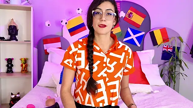 SophieGomez22 online show from 4, 7, 2026