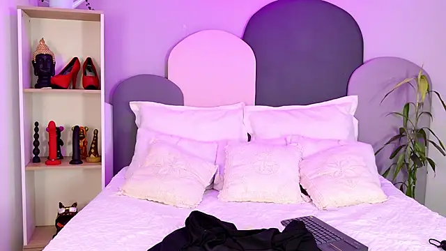 SophieGomez22 online show from 28, 7, 2026