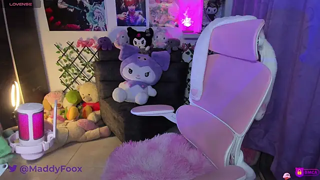 MaddyFooxx online show from 16, 4, 2026