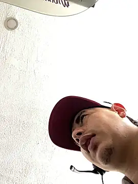 DanielGomez9 online show from 1, 3, 2025