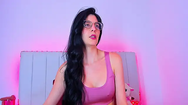 Snapshot of caro_lyne_ chatting on 28, 5, 2026 caro lyne online show from 28, 5, 2026