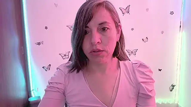 Lady breaks hearts online show from 25, 2, 2026