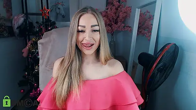  KittyBoo online show from 5, 1, 2025