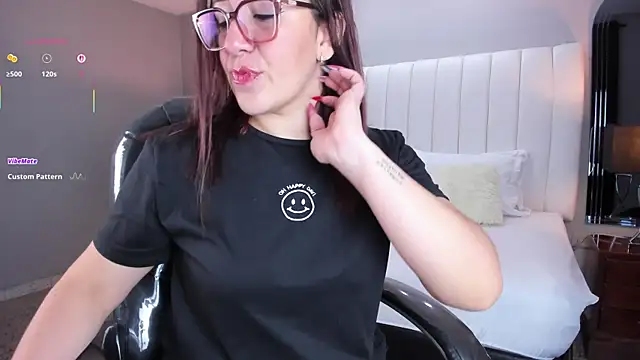 Snapshot of vanity_sex chatting on 16, 10, 2025 vanity sex online show from 16, 10, 2025