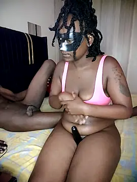 KikiLovesD online show from 18, 11, 2025