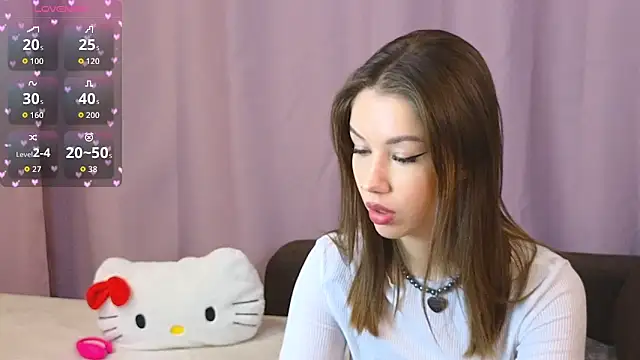 Snapshot of ellie_kramer chatting on 7, 10, 2025 ellie kramer online show from 7, 10, 2025