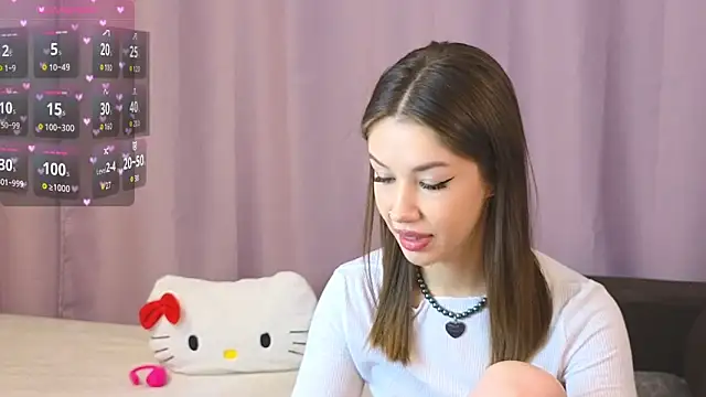 Snapshot of ellie_kramer chatting on 12, 10, 2025 ellie kramer online show from 12, 10, 2025