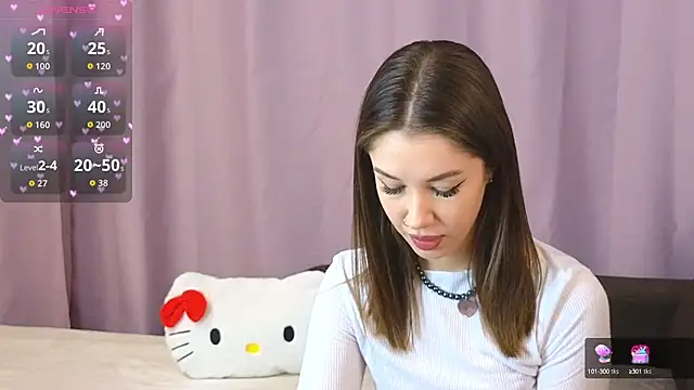 Snapshot of ellie_kramer chatting on 13, 10, 2025 ellie kramer online show from 13, 10, 2025