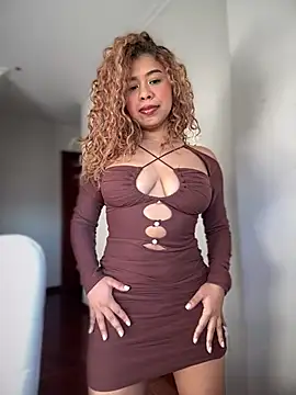 Snapshot of LEONCITA_ chatting on 28, 2, 2025 LEONCITA online show from 28, 2, 2025