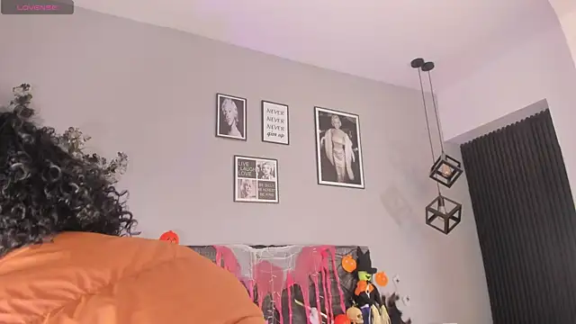 Katejordan online show from 28, 10, 2025