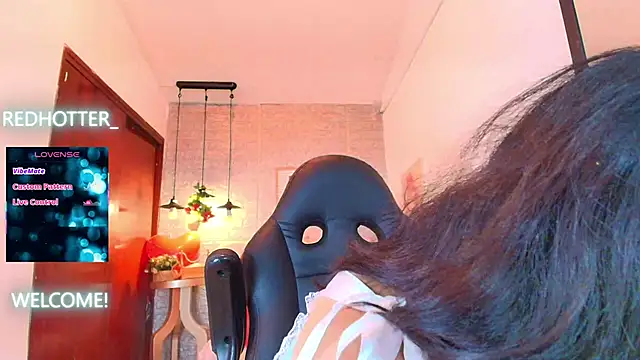 Snapshot of REDHOTTER_ chatting on 3, 3, 2025 REDHOTTER  online show from 3, 3, 2025