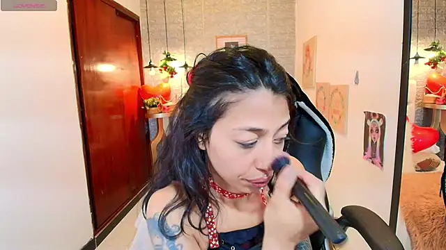 Snapshot of REDHOTTER_ chatting on 5, 3, 2025 REDHOTTER  online show from 5, 3, 2025