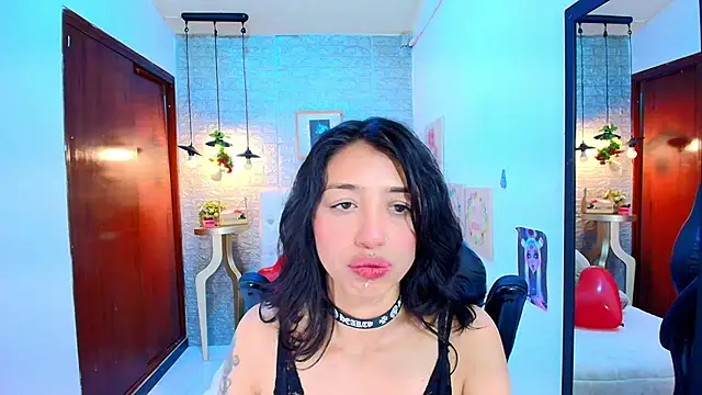 Snapshot of REDHOTTER_ chatting on 13, 3, 2025 REDHOTTER  online show from 13, 3, 2025