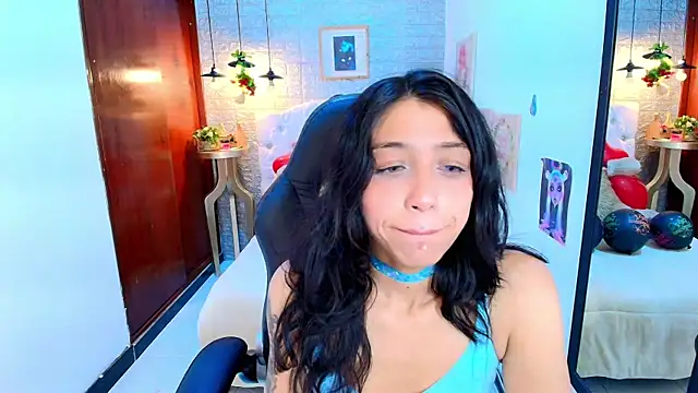 Snapshot of REDHOTTER_ chatting on 14, 3, 2025 REDHOTTER  online show from 14, 3, 2025