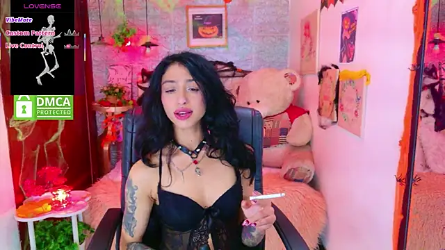 Snapshot of REDHOTTER_ chatting on 9, 10, 2025 REDHOTTER  online show from 9, 10, 2025