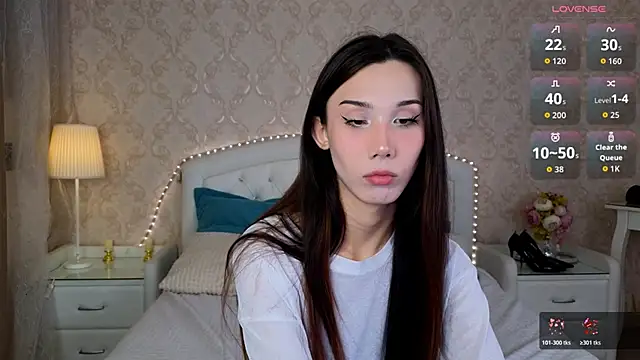 Kaia Sunshine Mia online show from 6, 11, 2025