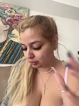 AllysonK online show from 5, 5, 2026