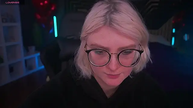 Snapshot of CoolTatis chatting on 16, 2, 2025 CoolTatis online show from 16, 2, 2025