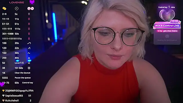 Snapshot of CoolTatis chatting on 1, 3, 2025 CoolTatis online show from 1, 3, 2025