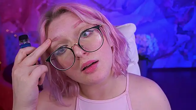 Snapshot of CoolTatis chatting on 6, 10, 2025 CoolTatis online show from 6, 10, 2025