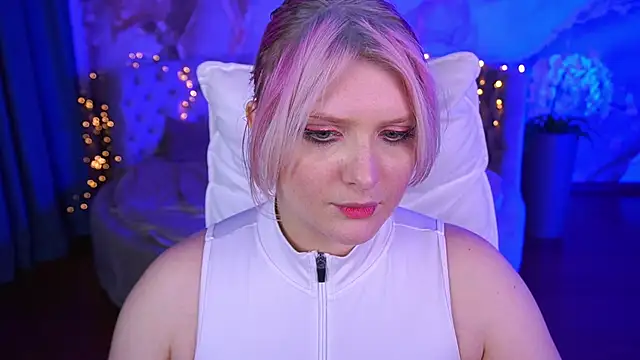 Snapshot of CoolTatis chatting on 24, 10, 2025 CoolTatis online show from 24, 10, 2025