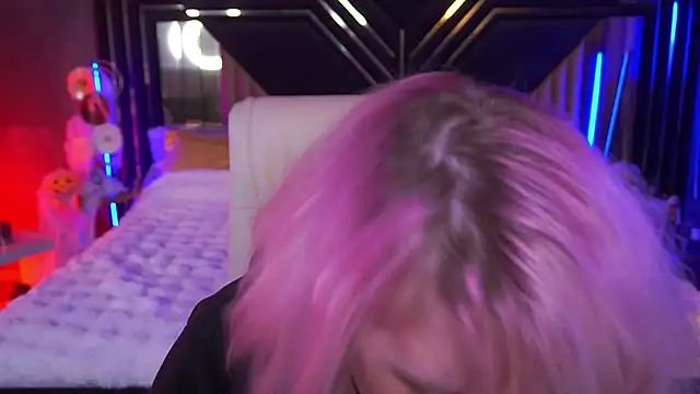 Snapshot of CoolTatis chatting on 2, 11, 2025 CoolTatis online show from 2, 11, 2025