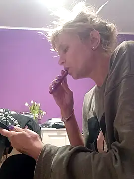 BritneyHudson online show from 3, 3, 2026