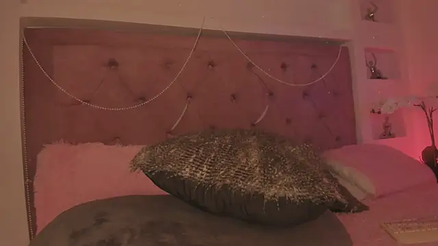 miss melissaa online show from 18, 2, 2025