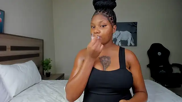 Renee-18 online show from 27, 2, 2025