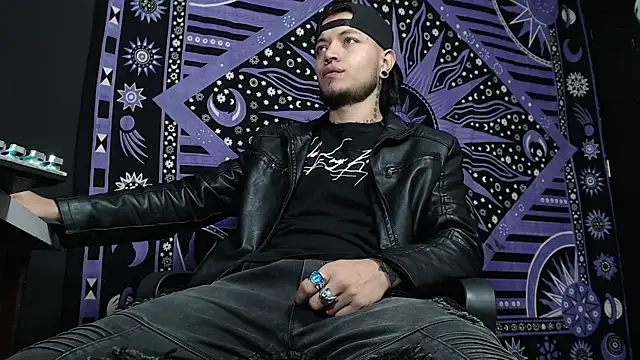 Dicaprioo  online show from 6, 2, 2025