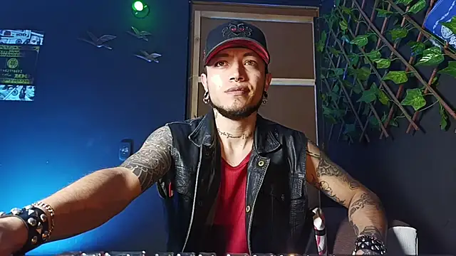 Dicaprioo  online show from 15, 11, 2025